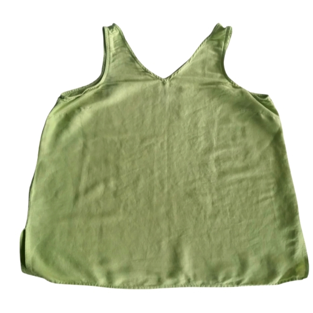 Avenue Women's Light Green Sleeveless Shirt, Size 14/16
